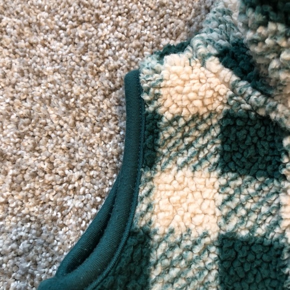 Carters 18 Month Green & Cream Sherpa Zip Up Vest- EUC - Picture 7 of 11